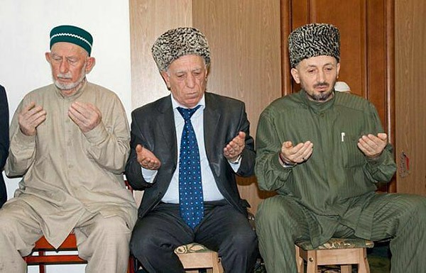 В 2011 году власть и духовные лидеры молили Всевышнего о мире в Дагестане В 2011 году власть и духовные лидеры молили Всевышнего о мире в Дагестане
