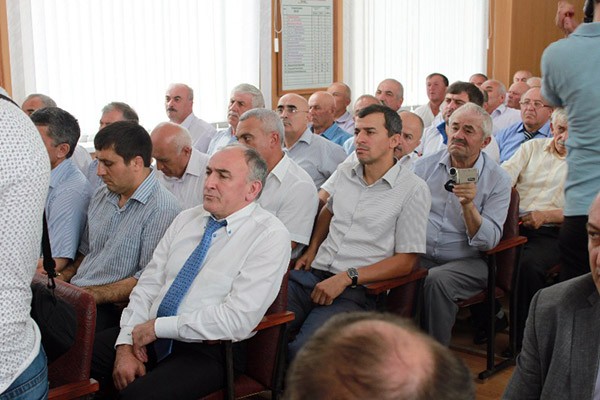Сергокалинцы готовы обсуждать и решать проблемы сообща Сергокалинцы готовы обсуждать и решать проблемы сообща