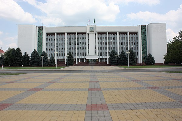 Адыгейский Белый дом. Здесь прошлое, настоящее, и, возможно, будущее республики Адыгейский Белый дом. Здесь прошлое, настоящее, и, возможно, будущее республики