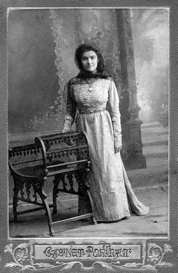Фатима Далгат, бабушка, 1920-е годы Фатима Далгат, бабушка, 1920-е годы