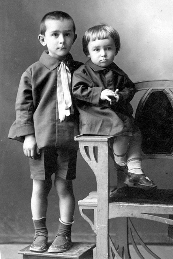 Далгат и Умалат Далгат, 1 мая 1927 года Далгат и Умалат Далгат, 1 мая 1927 года
