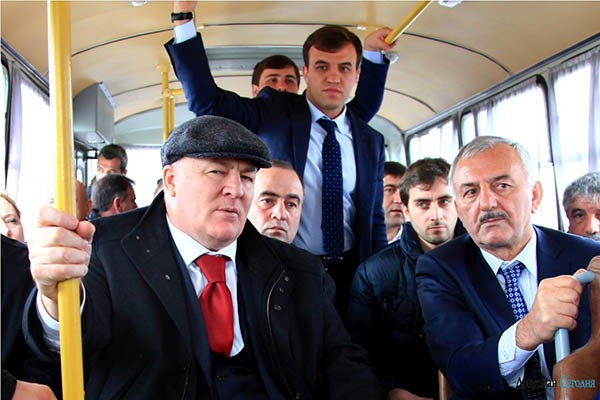 Даже автотранспортные проблемы Махачкалы приобретали политический оттенок Даже автотранспортные проблемы Махачкалы приобретали политический оттенок
