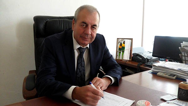 Азаматов Анвар Махмудович, главврач центральной поликлиники МО “Хасавюртовский районн” Азаматов Анвар Махмудович, главврач центральной поликлиники МО “Хасавюртовский районн”