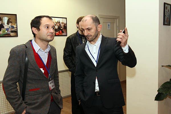Николай Проценко делится впечатлениями с главным редактором «Черновика» Маирбеком Агаевым... Николай Проценко делится впечатлениями с главным редактором «Черновика» Маирбеком Агаевым...
