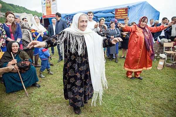 и танцев и танцев
