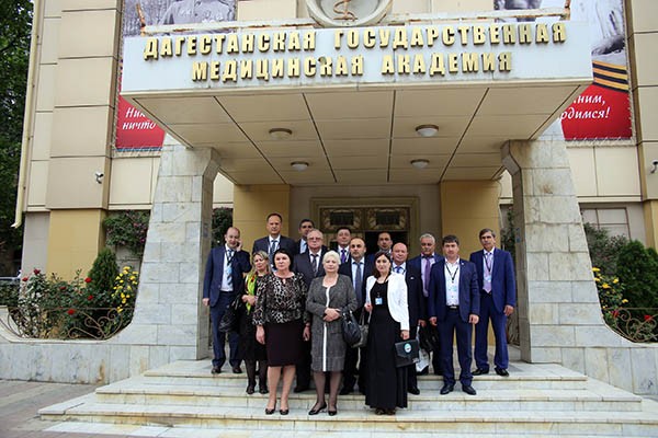 Ректор ДГМУ С. Н. Маммаев с представителями медицинского кластера СКФО Ректор ДГМУ С. Н. Маммаев с представителями медицинского кластера СКФО