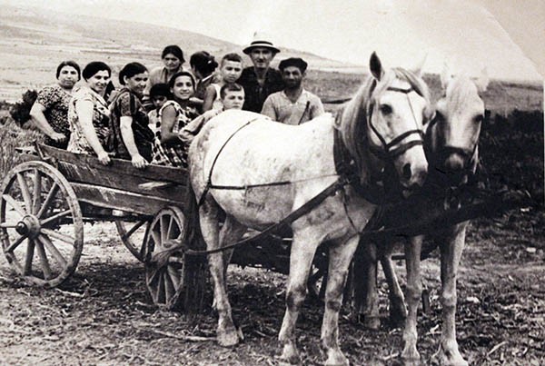 Сусанна с родственниками, август 1964 г. Сусанна с родственниками, август 1964 г.