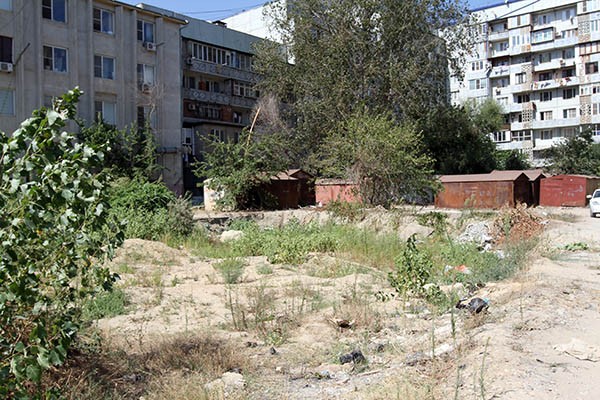 Махачкалинцы всё реже видят пустыри без застройки... Махачкалинцы всё реже видят пустыри без застройки...