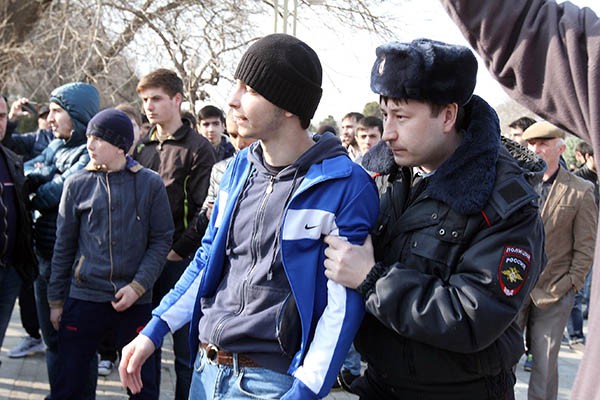 Иногда полицейские были вежливы Иногда полицейские были вежливы