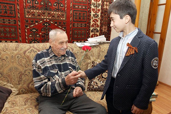 ...так и те, кто встретил День Победы дома ...так и те, кто встретил День Победы дома