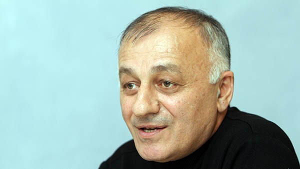 Алик Абдулгамидов, как всегда, за объективную журналистику Алик Абдулгамидов, как всегда, за объективную журналистику