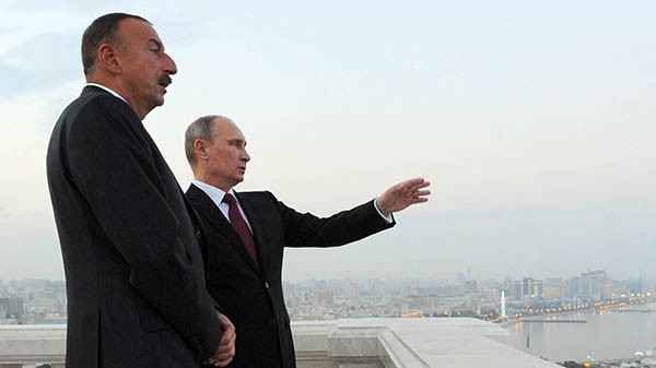 Владимир Путин показал Ильхаму Алиеву перспективу в виде «Дагестана»... Владимир Путин показал Ильхаму Алиеву перспективу в виде «Дагестана»...