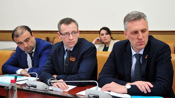 Формирование кадрового резерва новым руководством дало ожидаемые результаты: в его рядах узнаваемые лица... Формирование кадрового резерва новым руководством дало ожидаемые результаты: в его рядах узнаваемые лица...