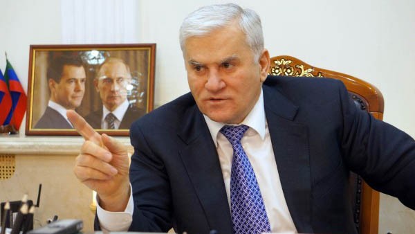 Силовики приземлились на многочисленных участках империи Амирова Силовики приземлились на многочисленных участках империи Амирова