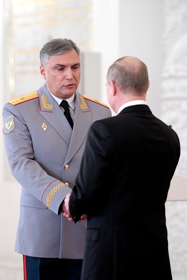 Владимир Путин решил, что Александр Матовников должен делать то, что умеет лучше всего – командовать ... Владимир Путин решил, что Александр Матовников должен делать то, что умеет лучше всего – командовать ...