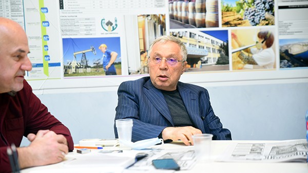 Эдвин Гусейнов Эдвин Гусейнов