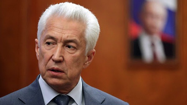 Со времени прихода в Дагестан Васильев только и делает, что удивляется Со времени прихода в Дагестан Васильев только и делает, что удивляется