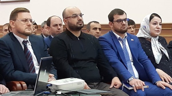 Магомед Мусаев (справа) умеет добиваться своего Магомед Мусаев (справа) умеет добиваться своего