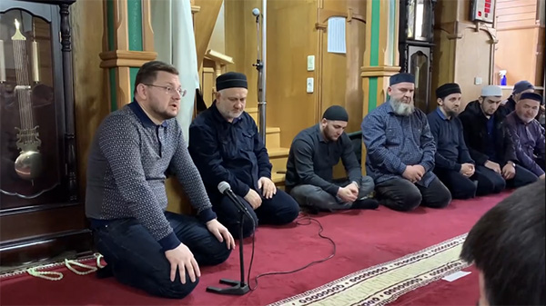 Сергей Меликов не оценил старания Дадаева при общении с таркинцами Сергей Меликов не оценил старания Дадаева при общении с таркинцами