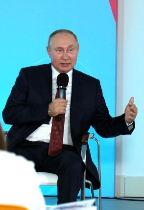 Владимир Путин увидел в Дагестане то, что должен был увидеть Владимир Путин увидел в Дагестане то, что должен был увидеть