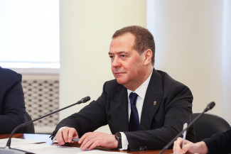 Дмитрий Медведев в борьбе с неоколониализмом
